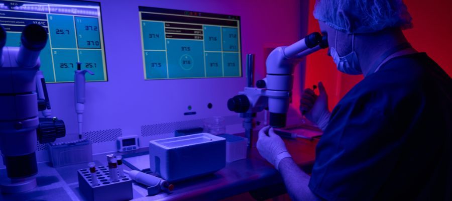 Proč některá embrya nevedou k těhotenství? Genetické testování může odhalit problém